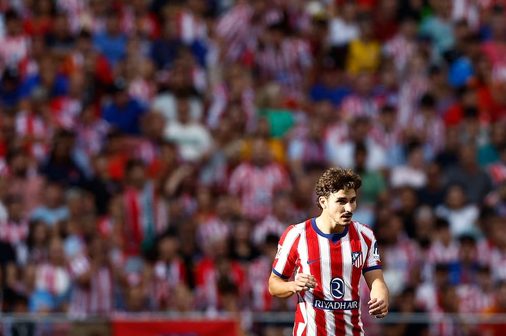 El Atlético acusa al entorno de Julián Álvarez y rechaza al&nbsp;Barcelona