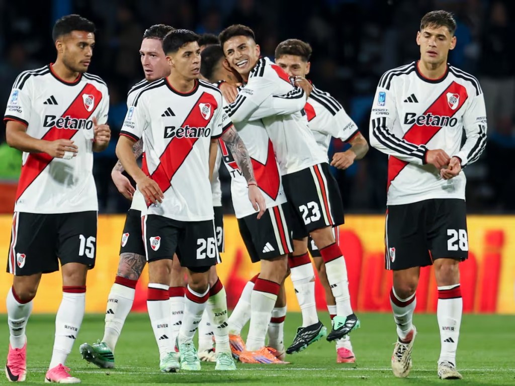 River goleó a Belgrano y volvió a meterse en zona de&nbsp;playoffs